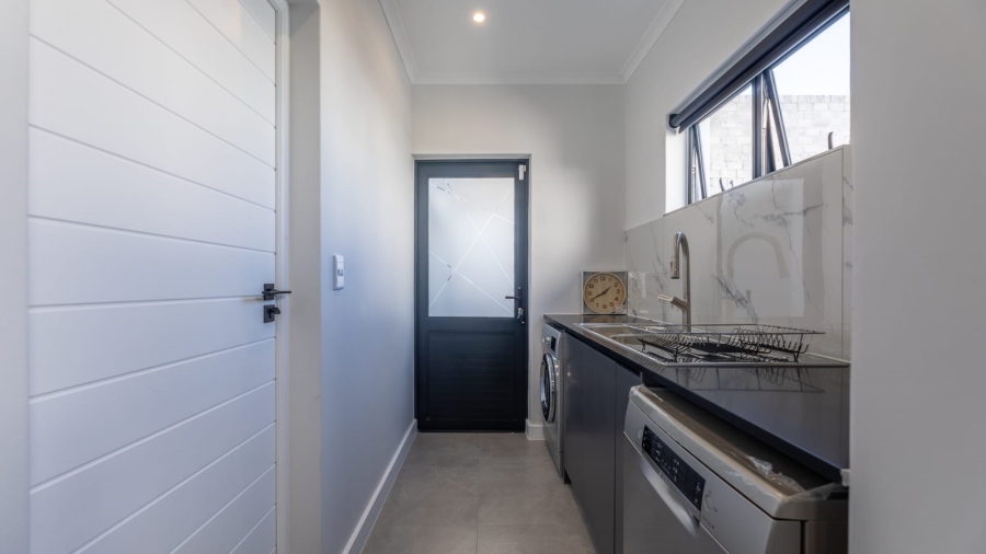 4 Bedroom Property for Sale in Sandown Western Cape